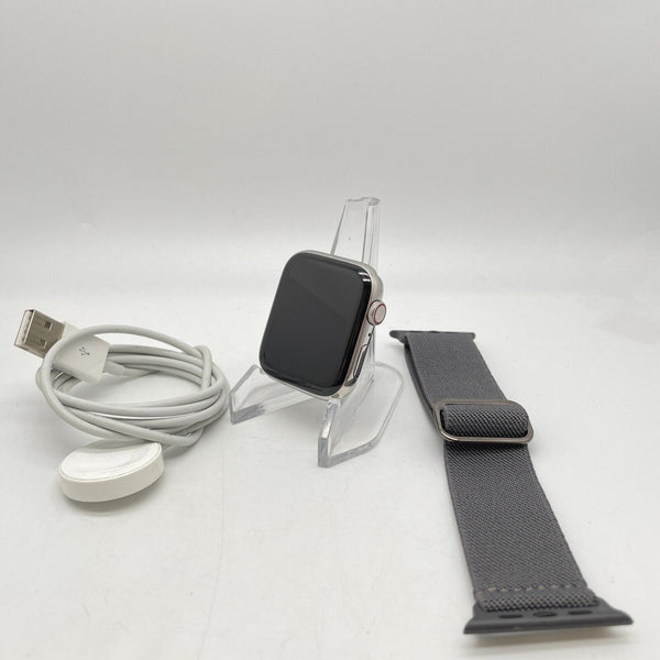 Apple Watch Series 4 Cellular Silver S. Steel 44mm w/ Gray Sport Loop Good