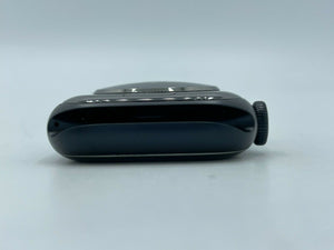 Apple Watch Series 7 (GPS) Midnight Sport 41mm w/ Starlight Sport