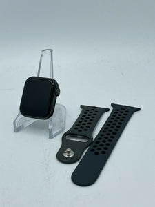 Apple Watch Series 6 (GPS) Space Gray Nike Sport 40mm w/ Black Nike Sport