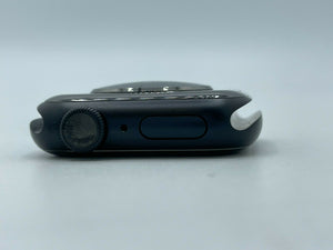 Apple Watch Series 7 (GPS) Midnight Sport 41mm w/ Starlight Sport