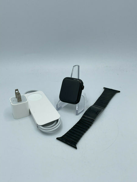 Apple Watch Series 6 Cellular Black Titanium 44mm + Black Link Bracelet