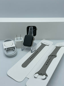 Apple Watch Series 6 Cellular Silver Titanium 40mm w/ Gray Sport