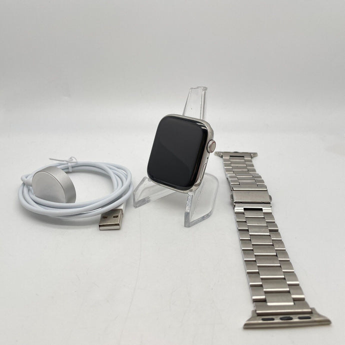 Apple Watch Series 7 Cellular Silver S. Steel 45mm w/ Silver Metal Link Good
