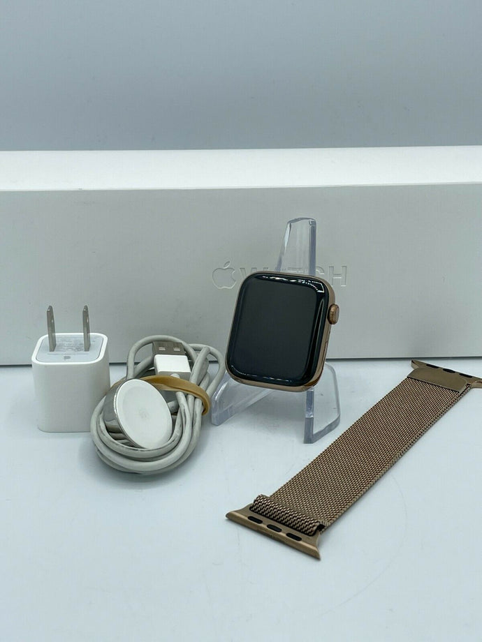 Apple Watch Series 5 Cellular Gold Sport 44mm w/ Gold Milanese Loop