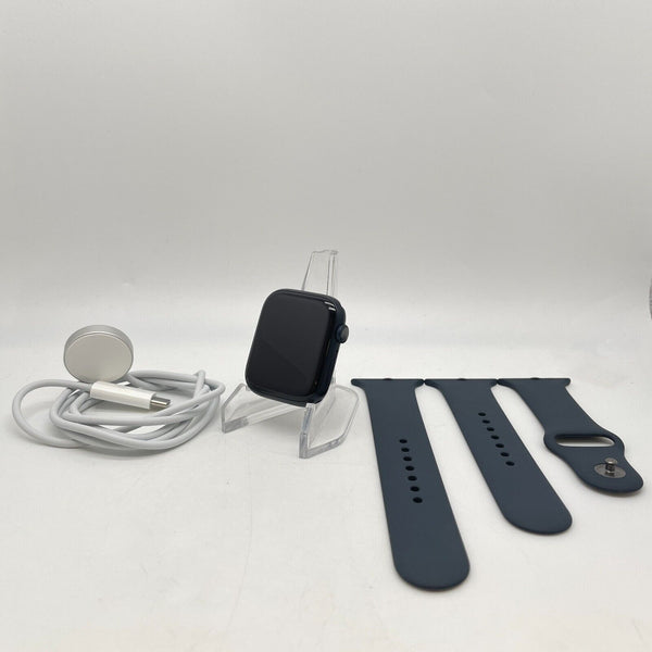 Apple Watch Series 7 (GPS) Midnight Black Aluminum 45mm w/ Black Sport Excellent