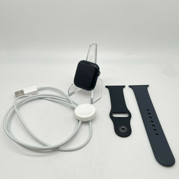 Apple Watch Series 7 (GPS) Black Aluminum 41mm w/ Black Sport Band