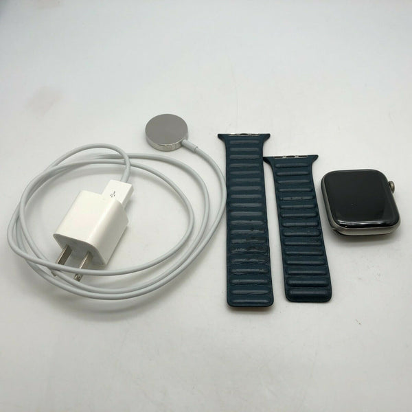 Apple Watch Series 6 Cellular Silver Titanium 44mm