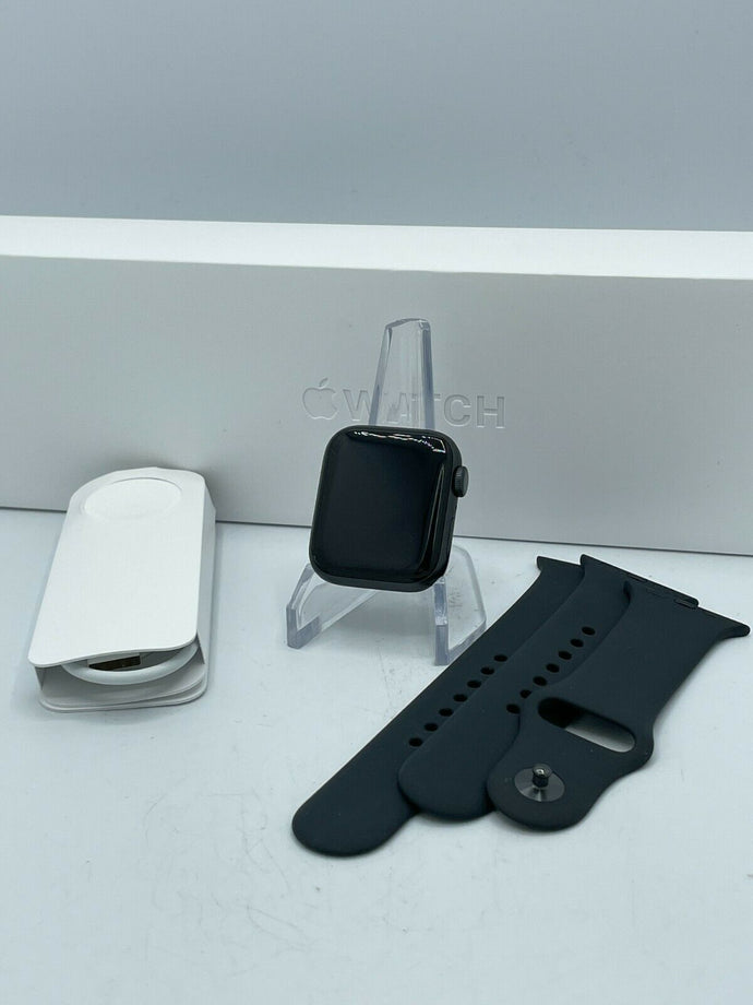 Apple Watch Series 6 (GPS) Space Gray Sport 40mm w/ Black