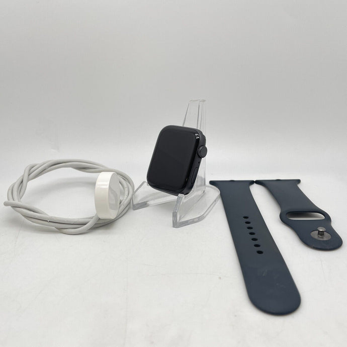 Apple Watch SE (GPS) (2nd Gen) Midnight Aluminum 44mm Black Sport Band Excellent