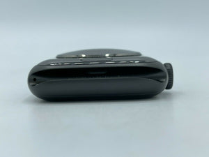 Apple Watch Series 5 (GPS) Space Gray Sport 44mm w/ Black Milanese Loop