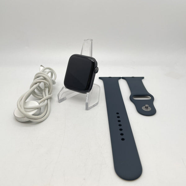 Apple Watch Series 6 (GPS) Space Gray Aluminum 44mm w/ Navy Blue Sport Very Good
