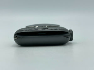 Apple Watch Series 6 (GPS) Space Gray Sport 40mm w/ Black Sport