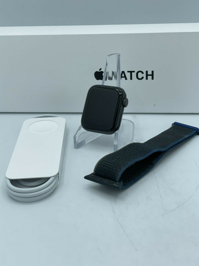 Apple Watch SE Cellular Space Gray Sport 40mm w/ Charcoal Sport Loop