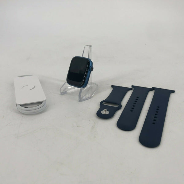 Apple Watch Series 7 (GPS) Blue Sport 45mm w/ Blue Sport Band